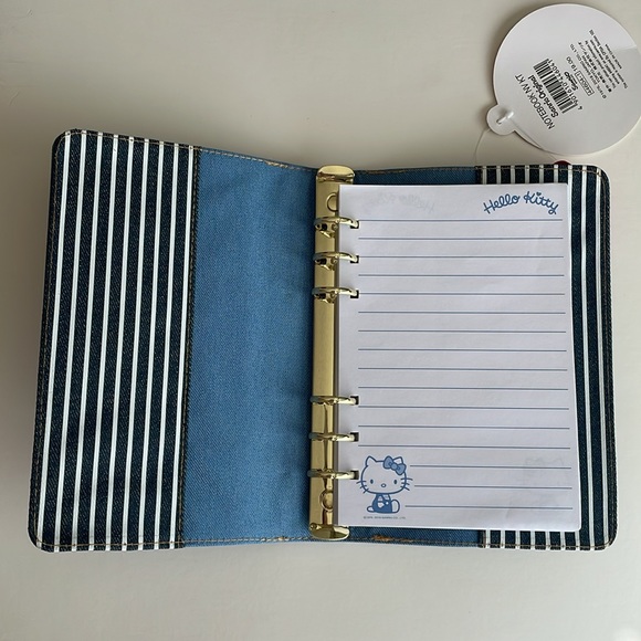 Hello Kitty Binder Notebook - Picture 5 of 8